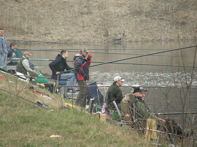 P4060175.JPG - ,,kozakiewicze"...
Na pierwszym planie Olsen a nastpnie Ozzi i Barya